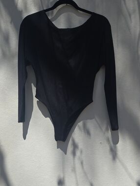Billabong Black Long-Sleeve Scoop-Neck Bodysuit